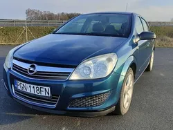 Zielony Używany 2007 Opel Astra Hatchback | 5000 zł (Dobra cena)