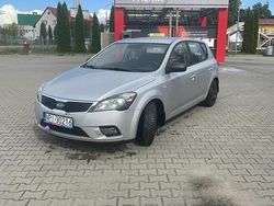 Srebrny Używany 2011 Kia Ceed Sedan/Limuzyna | 10 500 zł