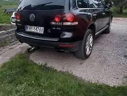 Czarny Używany 2007 VW Touareg SUV | 31 000 zł (Uczciwa cena)