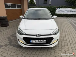 Biały Używany 2015 Hyundai i20 Active Hatchback | 28 900 zł (Dość drogi)