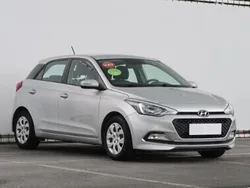 Srebrny Używany 2017 Hyundai i20 Hatchback | 29 999 zł (Dobra cena)