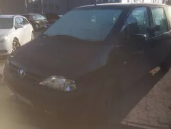 Peugeot 806