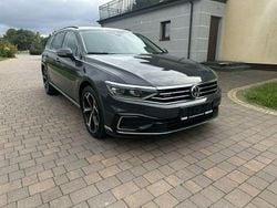 Czarny Używany 2021 VW Passat Kombi | 94 800 zł