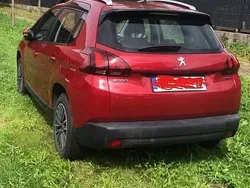 Czerwony Używany 2017 Peugeot 2008 SUV | 33 000 zł (Uczciwa cena)