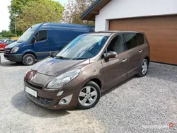 Brązowy Używany 2010 Renault Grand Scénic III Minivan | 18 900 zł (Uczciwa cena)