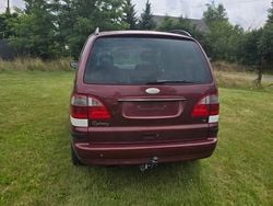 Wiśniowy Używany 2004 Ford Galaxy Minivan | 4999 zł (Dobra cena)