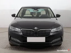 Czarny Używany 2020 Skoda Superb Hatchback | 89 999 zł