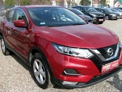 Bordowy Używany 2017 Nissan Qashqai Acenta SUV | 56 909 zł (Uczciwa cena)