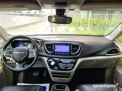 Używany 2017 Chrysler Pacifica Touring SUV | 64 900 zł (Uczciwa cena)