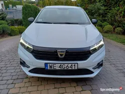 Biały Używany 2021 Dacia Logan Sedan/Limuzyna | 35 000 zł