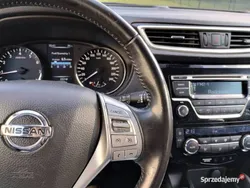 Srebrny Używany 2015 Nissan Qashqai SUV | 44 500 zł (Uczciwa cena)