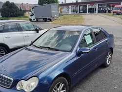 Niebieski Używany 2001 Mercedes C200 Sedan/Limuzyna | 2500 zł (Uczciwa cena)