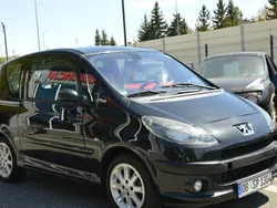 Czarny (metalik) Używany 2006 Peugeot 1007 Hatchback | 8900 zł