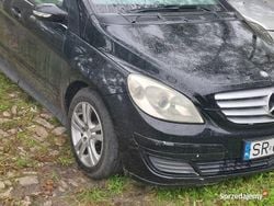 Czarny Używany 2007 Mercedes B180 Minivan | 8000 zł (Uczciwa cena)