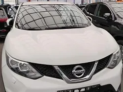 Biały Używany 2015 Nissan Qashqai SUV | 41 700 zł (Uczciwa cena)