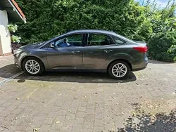 Brązowy Używany 2015 Ford Focus Sedan/Limuzyna | 33 200 zł (Uczciwa cena)