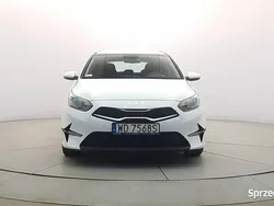 Biały Używany 2022 Kia Ceed 2 Kombi | 69 850 zł (Uczciwa cena)