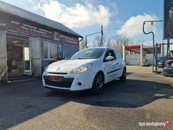 Biały (metalik) Używany 2011 Renault Clio II Hatchback | 14 490 zł (Uczciwa cena)