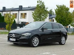 Czarny (metalik) Używany 2019 Mercedes B200 Minivan | 74 980 zł (Uczciwa cena)