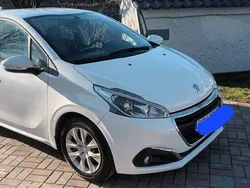 Używany 2017 Peugeot 208 Hatchback | 25 800 zł