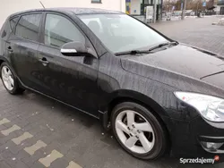 Czarny Używany 2011 Hyundai i30 Comfort Kombi | 14 800 zł (Uczciwa cena)