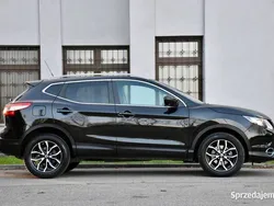 Czarny Używany 2016 Nissan Qashqai SUV | 49 900 zł (Uczciwa cena)