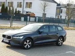 Grafitowy (metalik) Używany 2020 Volvo V60 Kombi | 65 980 zł (Uczciwa cena)