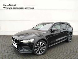 Czarny Używany 2019 Volvo V60 CC Kombi | 109 900 zł (Uczciwa cena)