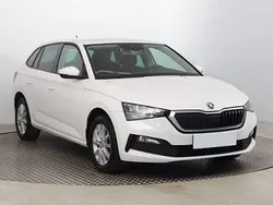 Biały Używany 2022 Skoda Scala Hatchback | 61 499 zł (Dobra cena)