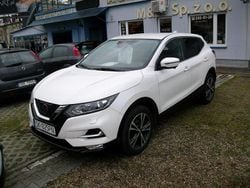 Biały Używany 2017 Nissan Qashqai SUV | 51 800 zł (Uczciwa cena)