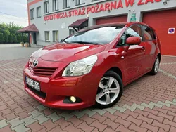 Czerwony (metalik) Używany 2009 Toyota Verso Minivan | 22 990 zł (Uczciwa cena)