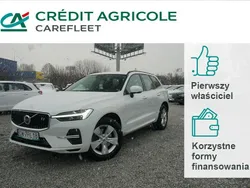Biały Używany 2021 Volvo XC60 Momentum SUV | 101 990 zł
