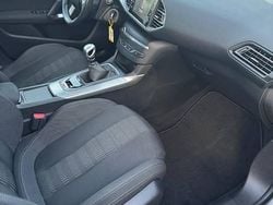 Srebrny Używany 2016 Peugeot 308 Allure Kombi | 28 600 zł (Uczciwa cena)