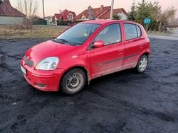 Czerwony Używany 2003 Toyota Yaris Hatchback | 2750 zł (Dobra cena)
