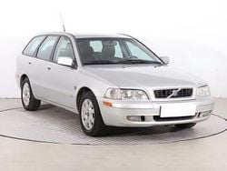 Srebrny Używany 2003 Volvo V40 Kombi | 2999 zł