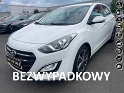 Biały Używany 2015 Hyundai i30 Hatchback | 39 900 zł (Dość drogi)