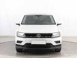 Biały Używany 2019 VW Tiguan SUV | 83 999 zł (Uczciwa cena)