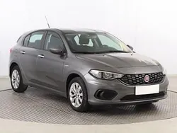 Szary Używany 2017 Fiat Tipo Hatchback | 37 499 zł (Uczciwa cena)