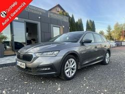 Szary (metalik) Używany 2022 Skoda Octavia Kombi | 59 900 zł (Dobra cena)