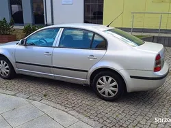 Srebrny Używany 2006 Skoda Superb Sedan/Limuzyna | 3600 zł