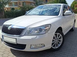 Biały Używany 2010 Skoda Octavia Hatchback | 16 900 zł (Dobra cena)