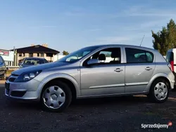 Srebrny Używany 2005 Opel Astra Hatchback | 12 900 zł (Drogi)