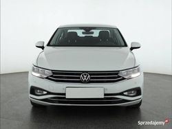 Biały Używany 2020 VW Passat Sedan/Limuzyna | 67 999 zł (Uczciwa cena)