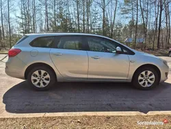Srebrny Używany 2015 Opel Astra Sedan/Limuzyna | 21 500 zł (Dobra cena)