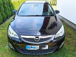 Czarny Używany 2011 Opel Astra Kombi | 18 900 zł (Drogi)