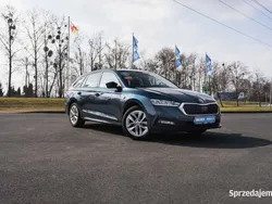 Niebieski Używany 2021 Skoda Octavia Kombi | 73 499 zł (Uczciwa cena)