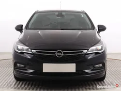 Niebieski Używany 2018 Opel Astra Kombi | 47 999 zł (Dość drogi)