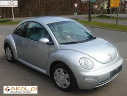 Srebrny Używany 2004 VW Beetle Sedan/Limuzyna | 26 491 zł