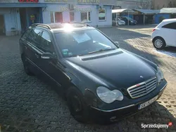 Czarny Używany 2001 Mercedes C200 Kombi | 3990 zł