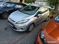 Srebrny Używany 2010 Ford Fiesta Hatchback | 9000 zł (Dobra cena)